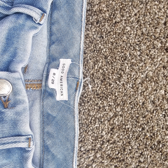 Good American Jeans. Good Legs High Waist Cigarette style. Size 8 - Picture 4 of 5